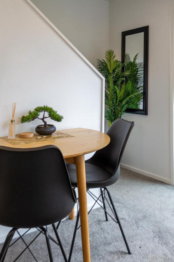 1 Bedroom Central City Escape 基督城 外观 照片